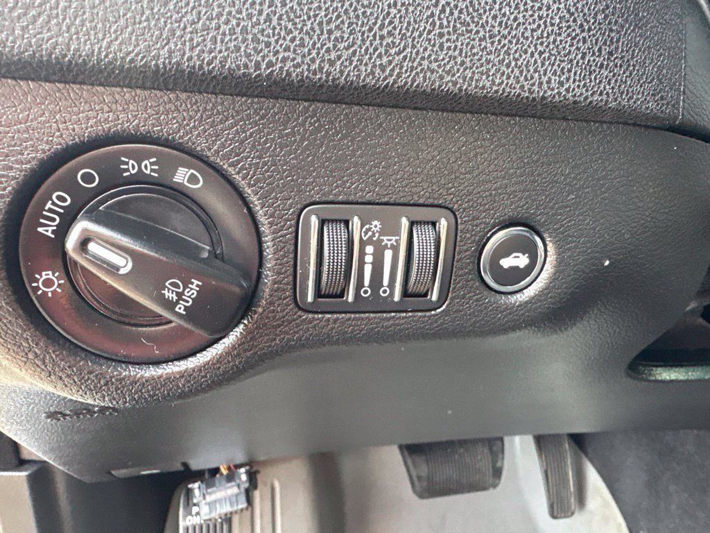 Used 2022 Dodge Charger GT RWD image 10