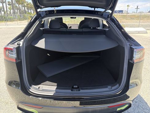 Used 2023 Tesla Model Y Performance AWD/4WD image 21