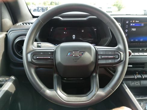 Used 2025 Chevrolet Colorado Trail Boss AWD/4WD image 21