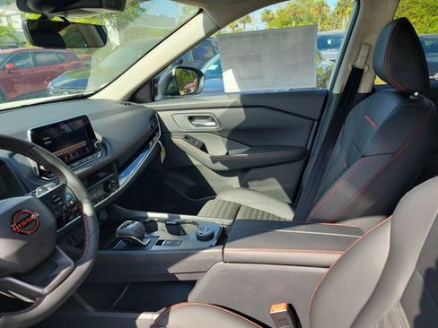 New 2026 Nissan Rogue SV AWD/4WD image 8