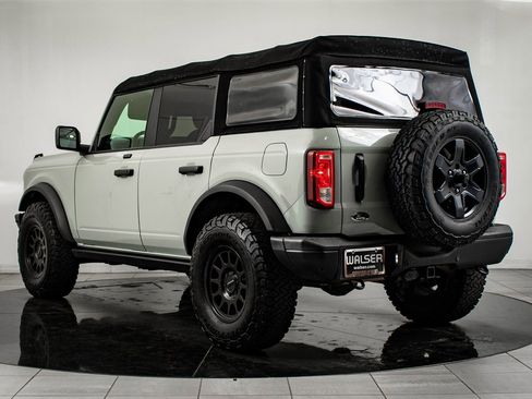 Used 2021 Ford Bronco Black Diamond image 7