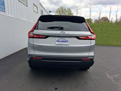 Used 2024 Honda CR-V EX image 10