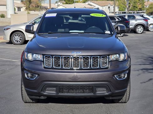 Used 2021 Jeep Grand Cherokee Laredo image 8