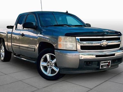 Used 2009 Chevrolet Silverado 1500 LT w/ All Star Package AWD/4WD image 2