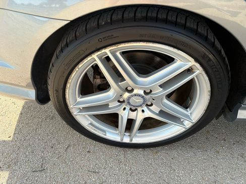 Used 2010 Mercedes-Benz C 300 Sedan image 19