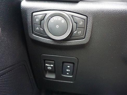 Used 2015 Ford F150 XLT w/ Equipment Group 302A Luxury image 3