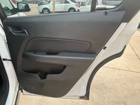 Used 2015 Chevrolet Equinox LT w/ Driver Convenience Package FWD image 17