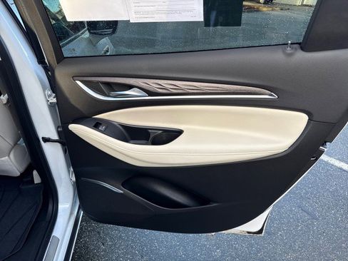 Used 2022 Buick Enclave Avenir image 41
