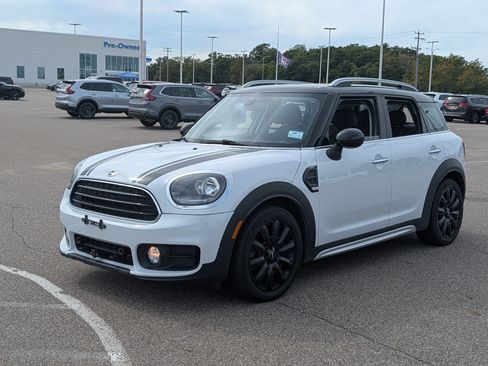 Used 2017 MINI Cooper Countryman FWD image 2