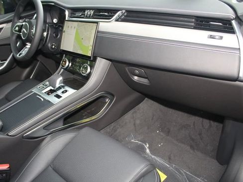 New 2026 Jaguar F-PACE R-Dynamic S image 24