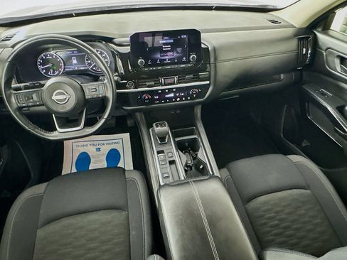 Used 2024 Nissan Pathfinder SV FWD image 25