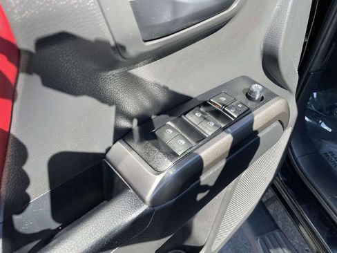 Used 2022 Toyota Tacoma SR5 image 28