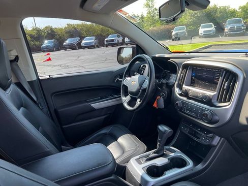 Used 2020 Chevrolet Colorado LT w/ Colorado RST Special Edition AWD/4WD image 9