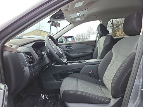 Certified 2023 Nissan Rogue SV image 12