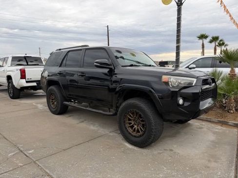 Used 2018 Toyota 4Runner SR5 Premium image 1