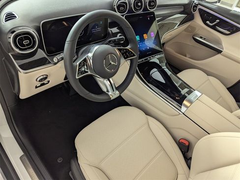 New 2026 Mercedes-Benz GLC 300 image 8