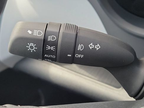 New 2026 Toyota Sienna XLE FWD image 11