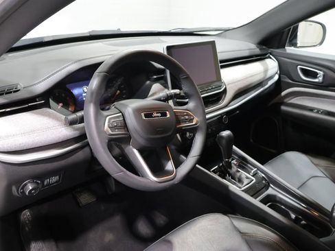 Used 2023 Jeep Compass Latitude AWD/4WD image 15