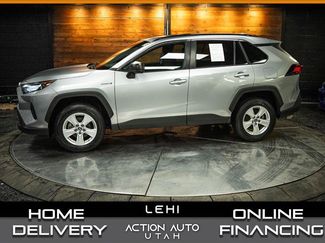 Used 2021 Toyota RAV4 LE video 1