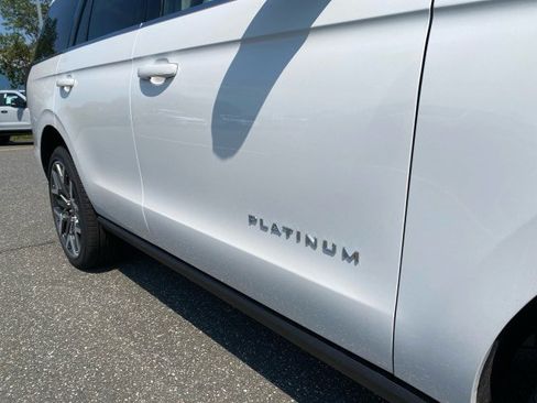 New 2027 Ford Expedition Platinum w/ Platinum Ultimate Package AWD/4WD image 36