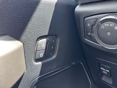 Used 2020 Ford F150 Lariat w/ Equipment Group 502A Luxury AWD/4WD image 35