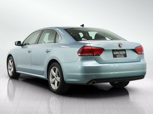 Used 2013 Volkswagen Passat 2.5 SE FWD image 3