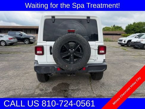 Used 2021 Jeep Wrangler Unlimited Sahara AWD/4WD image 2