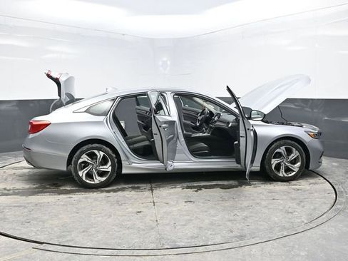 Used 2020 Honda Accord EX image 44