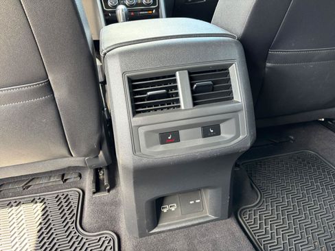 Used 2020 Volkswagen Atlas Cross Sport SEL Premium R-Line AWD/4WD image 40