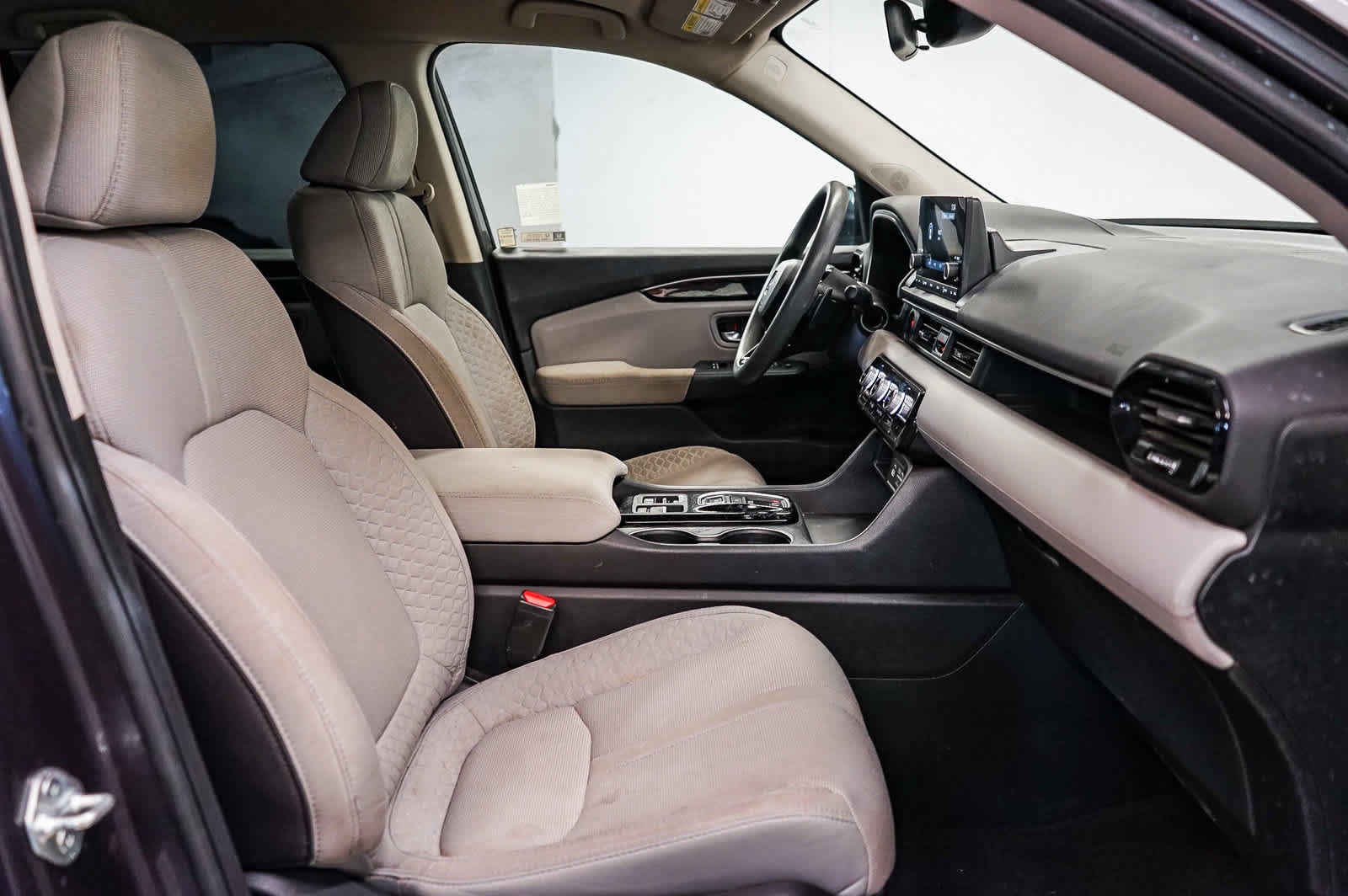 Used 2023 Honda Pilot LX image 16