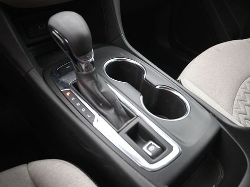 Used 2023 Chevrolet Equinox LT image 9