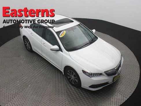 Used 2017 Acura TLX FWD image 3