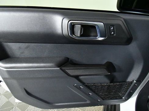 Used 2025 Ford Bronco Outer Banks image 21