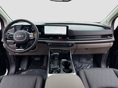 New 2026 Kia Carnival EX image 3