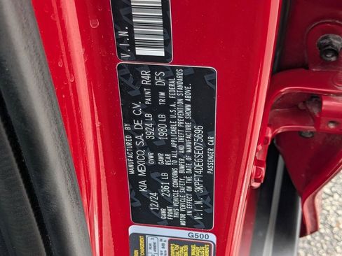 Used 2025 Kia K4 LXS image 32