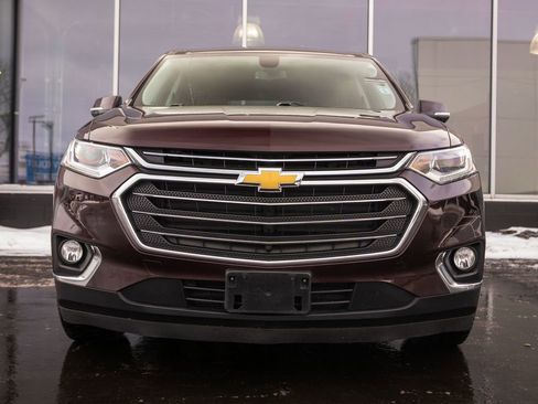 Used 2018 Chevrolet Traverse LT image 2