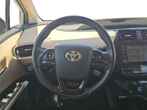 Used 2020 Toyota Prius XLE AWD/4WD image 13