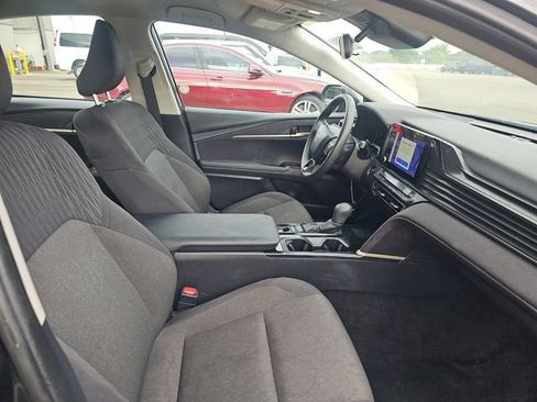 Used 2025 Toyota Camry LE FWD image 9