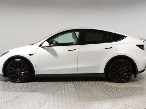Used 2021 Tesla Model Y Performance AWD/4WD image 2