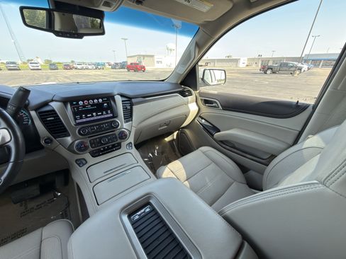 Used 2018 GMC Yukon Denali w/ Denali Ultimate Package AWD/4WD image 39