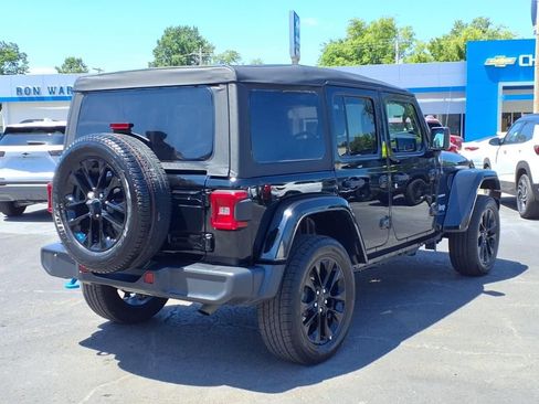 Used 2023 Jeep Wrangler Unlimited Sahara image 4