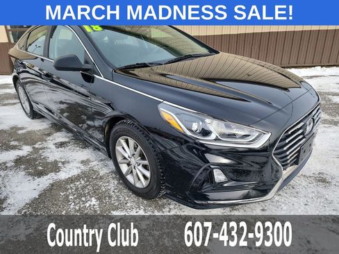 Used 2018 Hyundai Sonata SE image 2