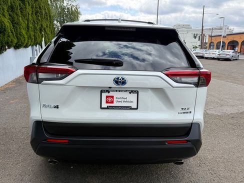 Certified 2023 Toyota RAV4 XLE Premium AWD/4WD image 6