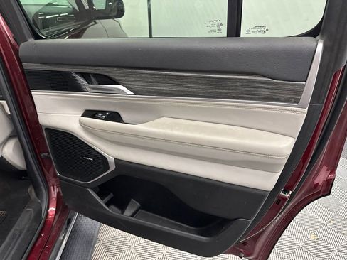 Used 2022 Jeep Wagoneer Series II AWD/4WD image 18
