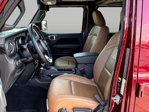 Used 2021 Jeep Wrangler Unlimited Sahara AWD/4WD image 9