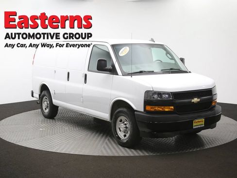 Used 2021 Chevrolet Express 2500 RWD image 46