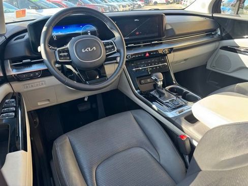 Certified 2023 Kia Carnival SX Prestige FWD image 13