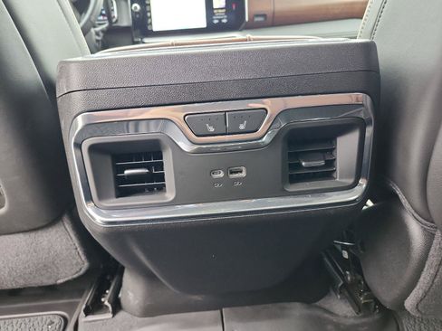 Certified 2025 GMC Sierra 2500 Denali Ultimate image 16