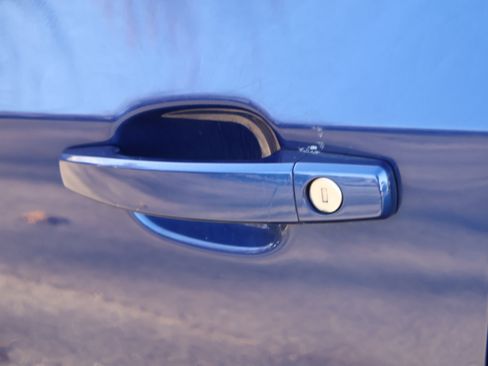 Used 2014 Chevrolet Sonic LT image 19