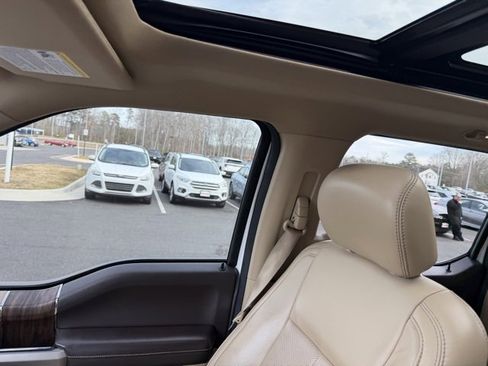 Used 2019 Ford F150 Lariat w/ Equipment Group 502A Luxury image 37